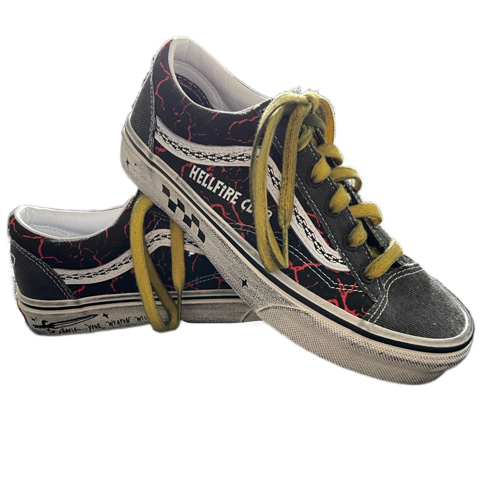 ❤️‍🔥STRANGER THINGS SNEAKERS❤️‍🔥